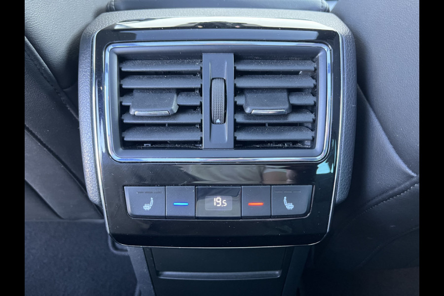 Škoda Superb Combi 1.4 TSI iV Sportline Business | Laurin&klement | Airco separaat | Zwenkbare trekhaak | Panorama dak | Adaptieve cruise | s