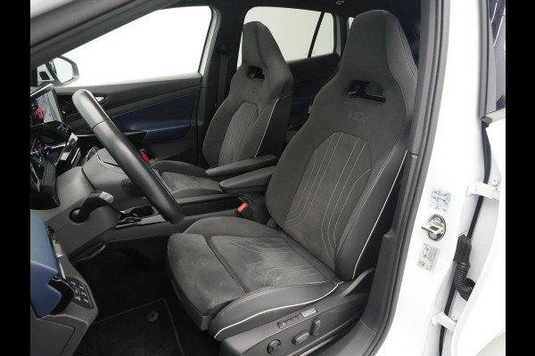 Volkswagen ID.4 GTX 4Motion 77 kWh 360Camera Panorama Sideassist Stoelverwarming  Headup Display 196