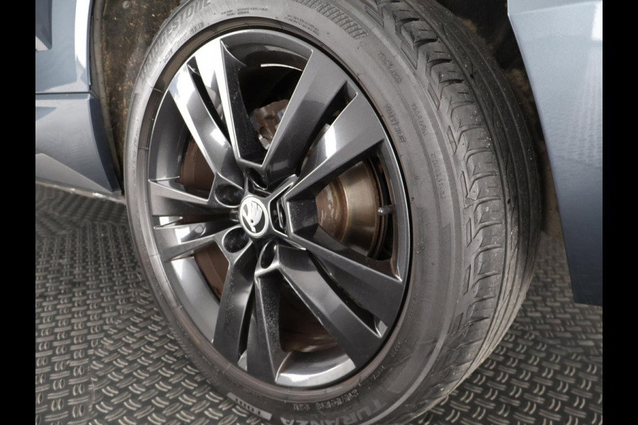 Škoda Karoq 1.5 TSI SPORTSLINE AUTOMAAT BUSINESS 1e EIG. 100% ONDERHOUDEN TOT 2 JAAR GARANTIE **