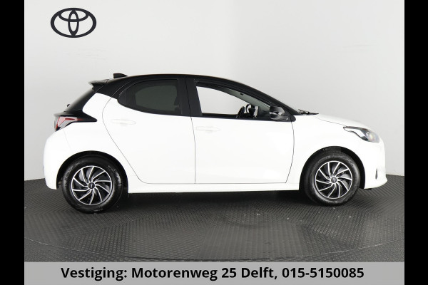Toyota Yaris 1.5 HYBRIDE BLACK & WHITE GARANTIE 3-2034 AUTOMAAT. CLOUD NAVI. SLECHTS 17.000 KM.