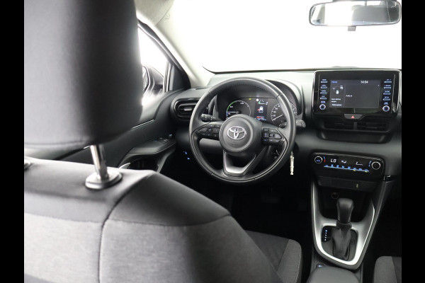 Toyota Yaris 1.5 HYBRIDE BLACK & WHITE GARANTIE 3-2034 AUTOMAAT. CLOUD NAVI. SLECHTS 17.000 KM.
