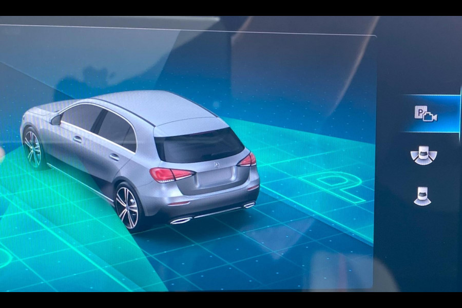 Mercedes-Benz A-Klasse 180 Business Solution AMG/ Virtual CP/ Pano/ Camera