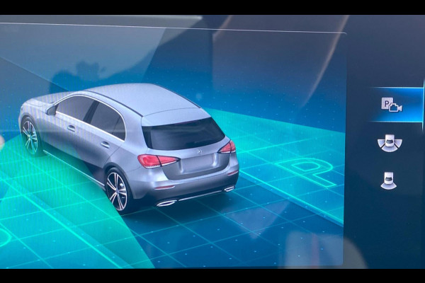 Mercedes-Benz A-Klasse 180 Business Solution AMG/ Virtual CP/ Pano/ Camera