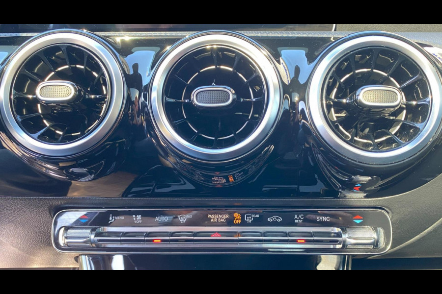 Mercedes-Benz A-Klasse 180 Business Solution AMG/ Virtual CP/ Pano/ Camera