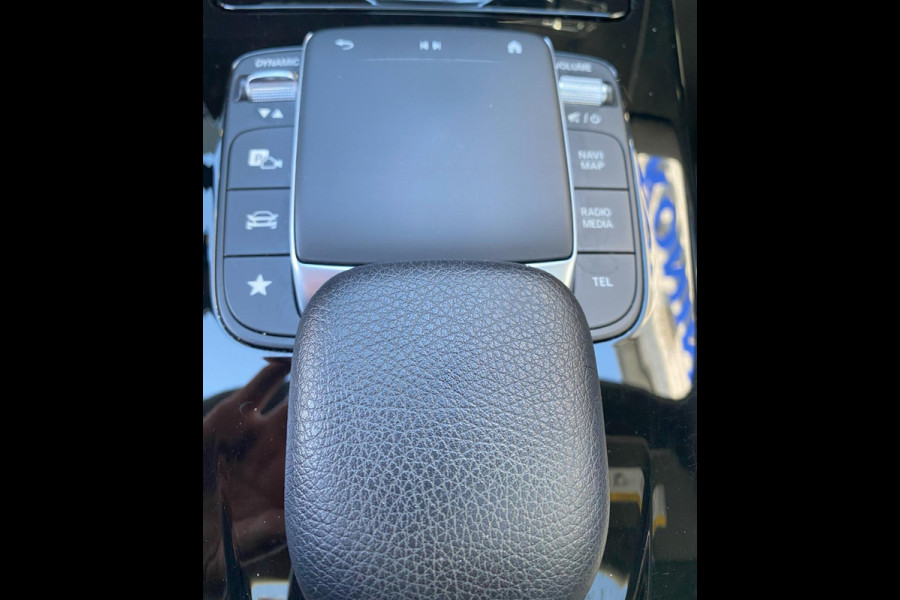 Mercedes-Benz A-Klasse 180 Business Solution AMG/ Virtual CP/ Pano/ Camera