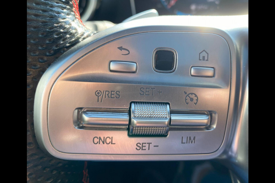 Mercedes-Benz A-Klasse 180 Business Solution AMG/ Virtual CP/ Pano/ Camera