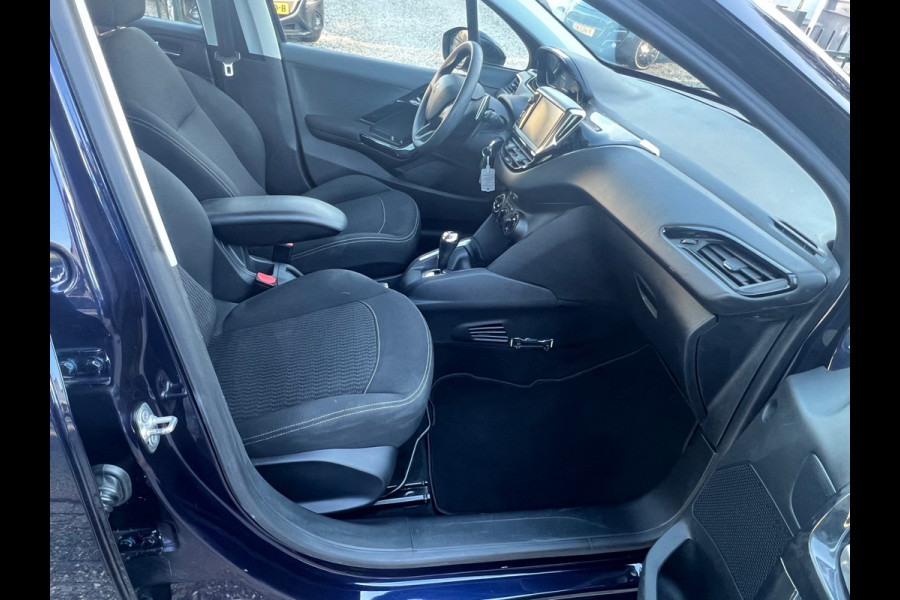Peugeot 208 1.2 Automaat 103.000 km NL-AUTO-NAP.