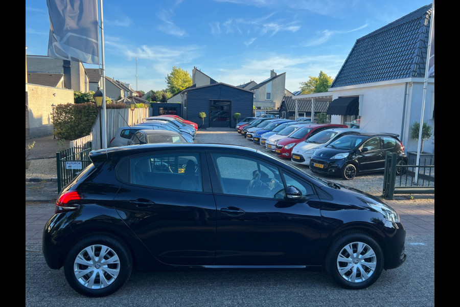 Peugeot 208 1.2 Automaat 103.000 km NL-AUTO-NAP.