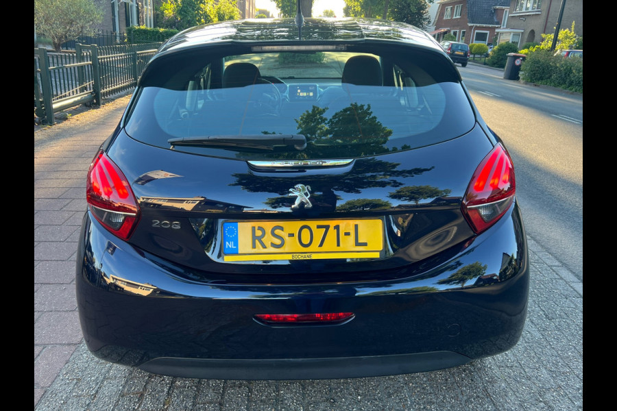 Peugeot 208 1.2 Automaat 103.000 km NL-AUTO-NAP.