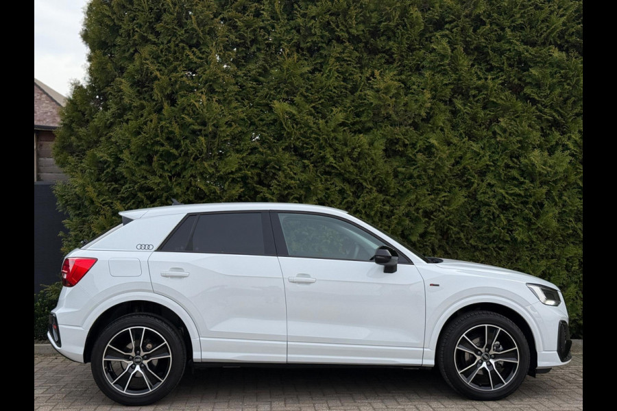 Audi Q2 35 TFSI 2x S-Line CarPlay Camera LED