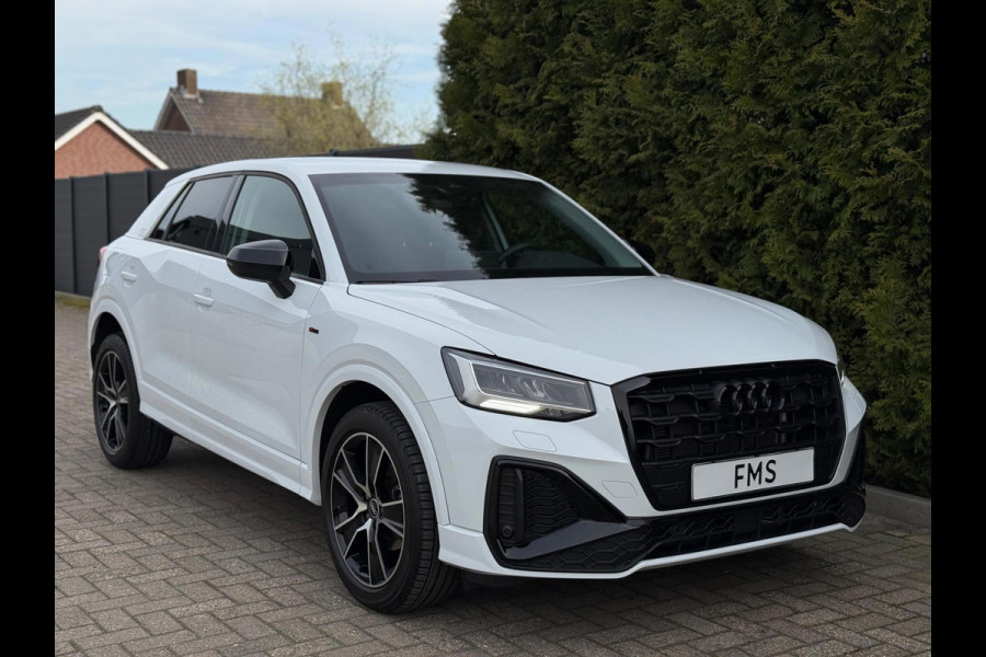 Audi Q2 35 TFSI 2x S-Line CarPlay Camera LED