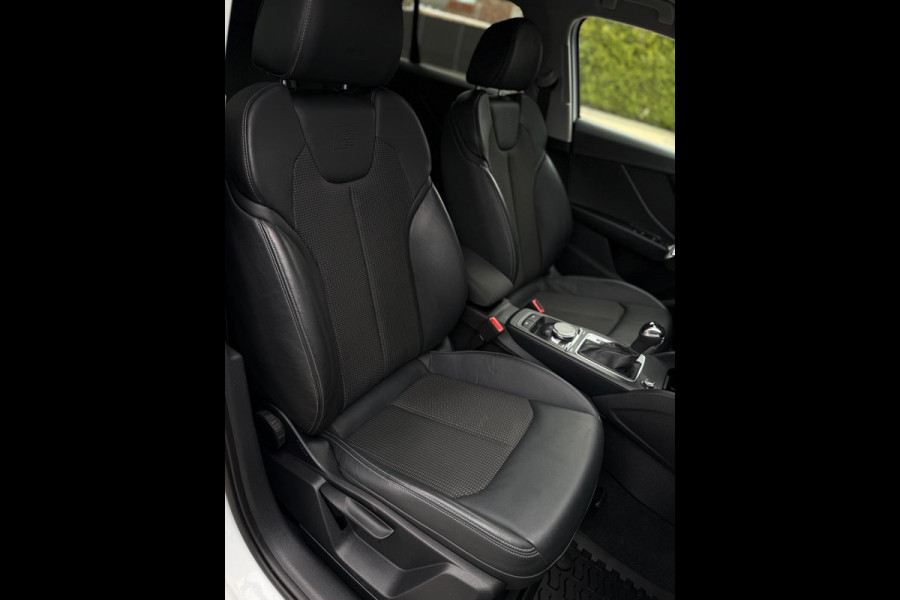 Audi Q2 35 TFSI 2x S-Line CarPlay Camera LED