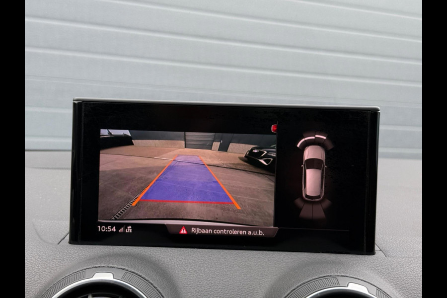 Audi Q2 35 TFSI 2x S-Line CarPlay Camera LED