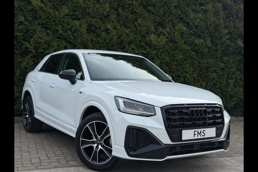 Audi Q2 35 TFSI 2x S-Line CarPlay Camera LED