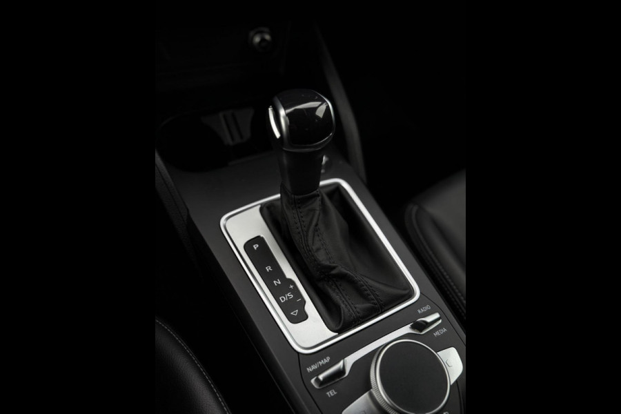 Audi Q2 35 TFSI 2x S-Line CarPlay Camera LED