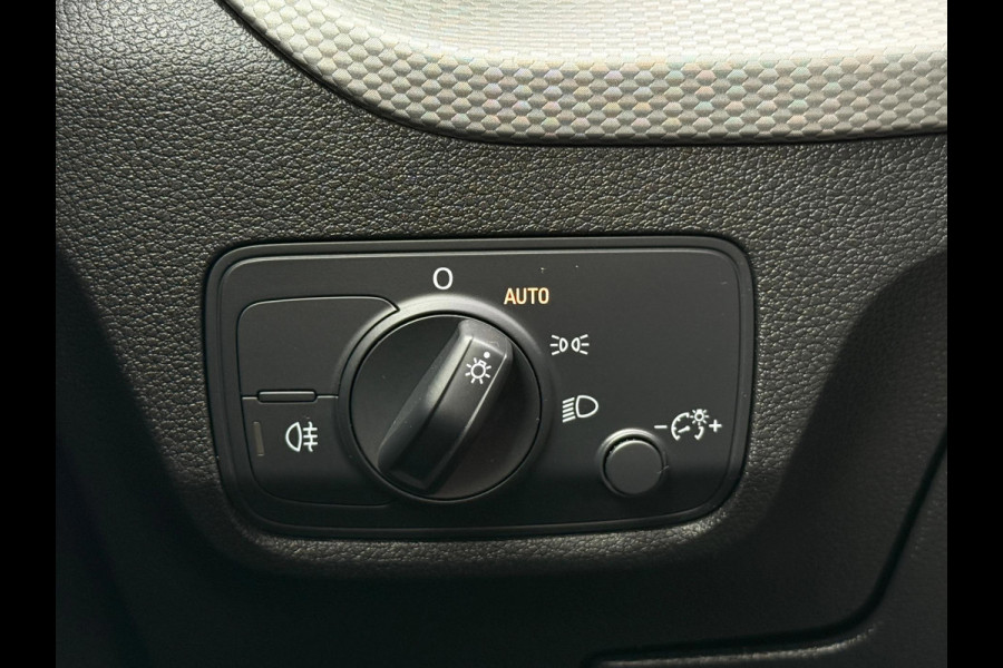 Audi Q2 35 TFSI 2x S-Line CarPlay Camera LED