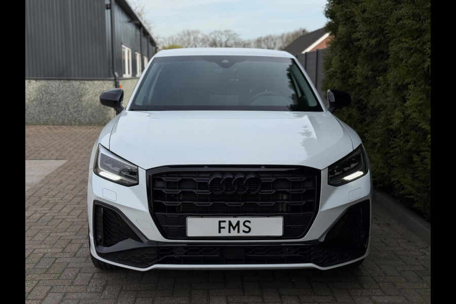 Audi Q2 35 TFSI 2x S-Line CarPlay Camera LED