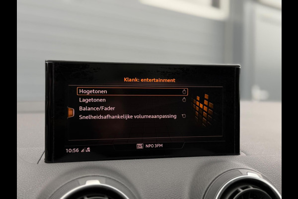 Audi Q2 35 TFSI 2x S-Line CarPlay Camera LED