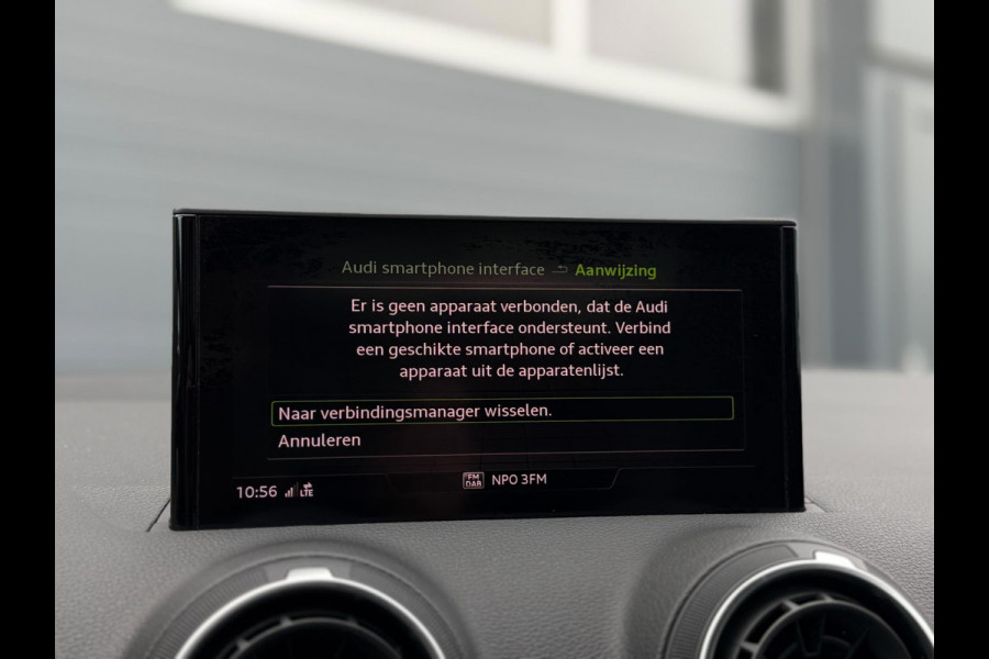 Audi Q2 35 TFSI 2x S-Line CarPlay Camera LED