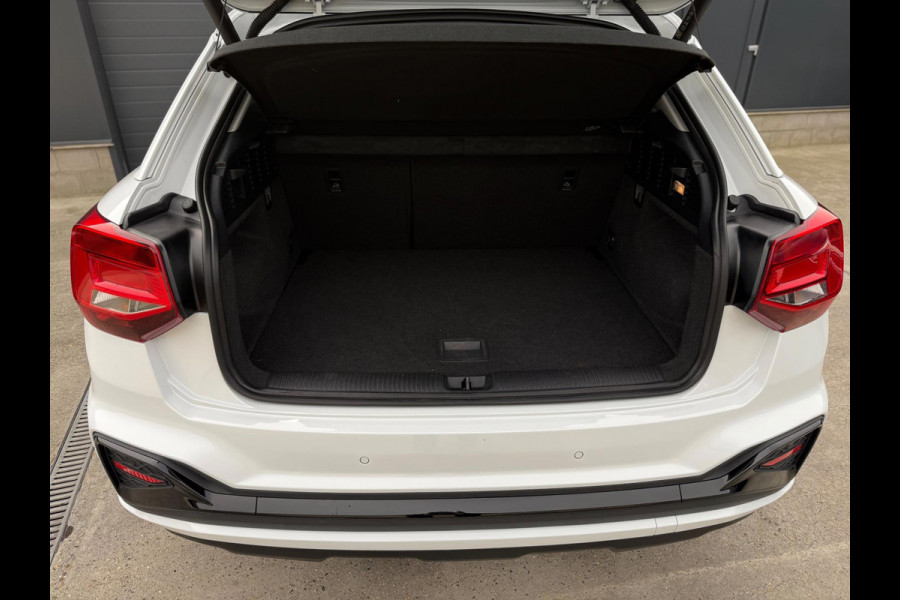 Audi Q2 35 TFSI 2x S-Line CarPlay Camera LED