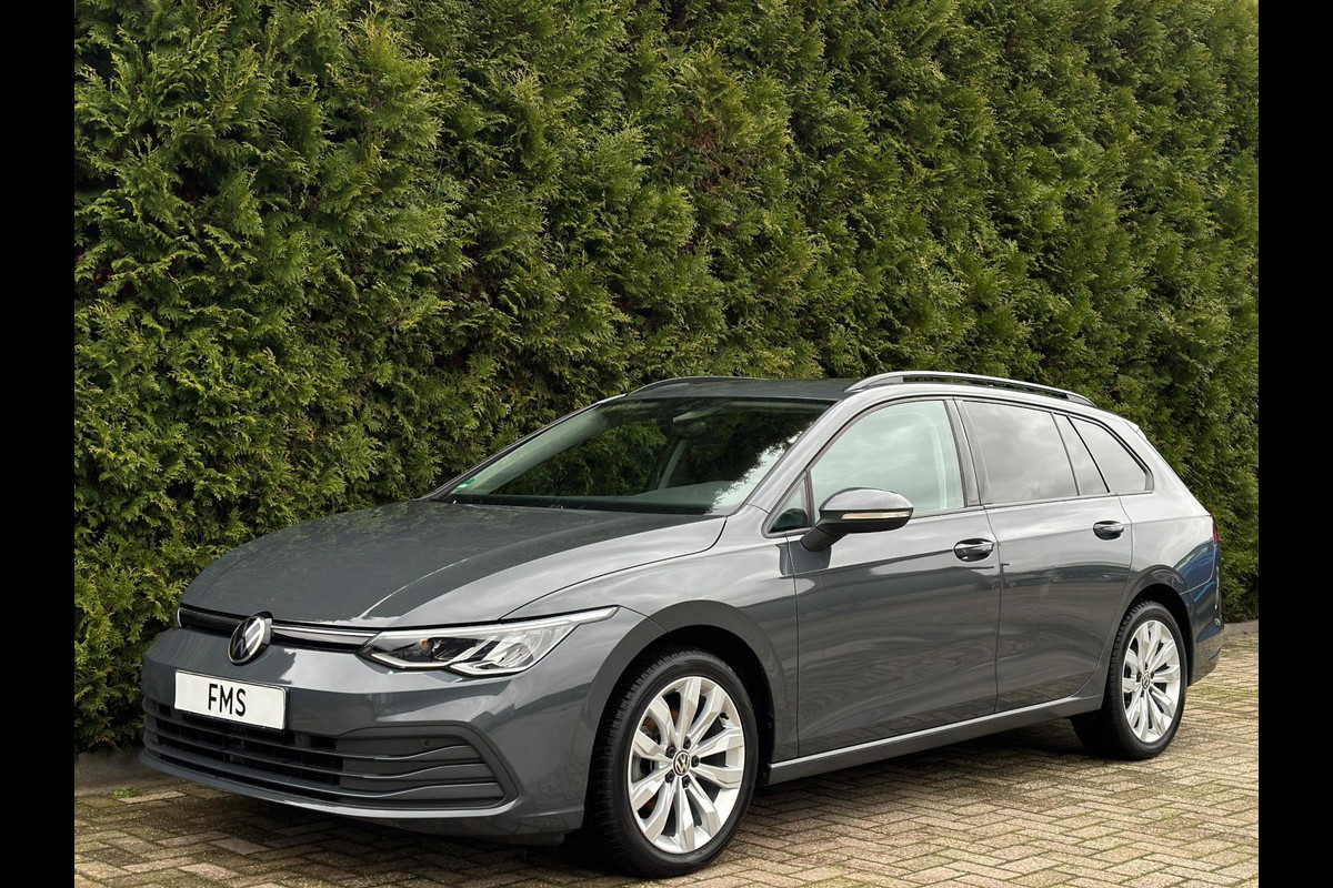 Volkswagen GOLF Variant 1.5 eTSI Life CarPlay Camera Volkswagen GOLF Variant 1.5 eTSI Life CarPlay Camera