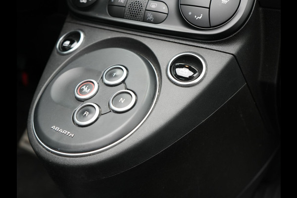 Fiat ABARTH 595 Pista 165 pk Automaat Campovolo Grau | bi Xenon  | Monza Sportuitlaat |  Apple Carplay | Sportstoelen | G Force Indicator | 17"L.M | DAB | Parkpilot |