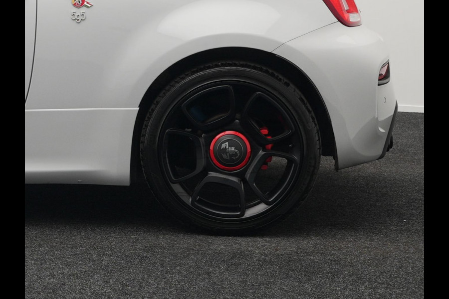 Fiat ABARTH 595 Pista 165 pk Automaat Campovolo Grau | bi Xenon  | Monza Sportuitlaat |  Apple Carplay | Sportstoelen | G Force Indicator | 17"L.M | DAB | Parkpilot |
