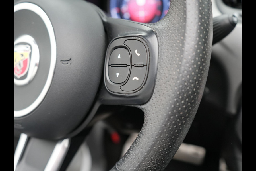 Fiat ABARTH 595 Pista 165 pk Automaat Campovolo Grau | bi Xenon  | Monza Sportuitlaat |  Apple Carplay | Sportstoelen | G Force Indicator | 17"L.M | DAB | Parkpilot |