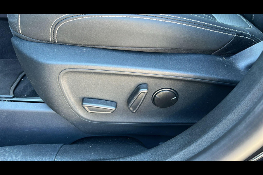 Ford Kuga 2.5 PHEV Vignale 225pk | Driver Assistance Pack | Wegklapbare Trekhaak | Technology Pack | Winterpack | 20 Inch Lichtmetalen Velgen | Verlengde Fabrieksgarantie tot 06-2028