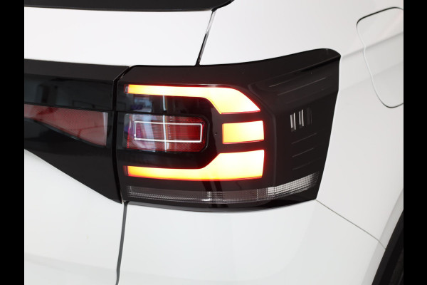 Volkswagen T-Cross 1.0 TSI R-Line 110PK DSG (Automaat) | Digitaal dashboard | Stoelverwarming | Navigatie |