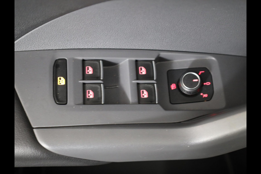 Volkswagen T-Cross 1.0 TSI R-Line 110PK DSG (Automaat) | Digitaal dashboard | Stoelverwarming | Navigatie |