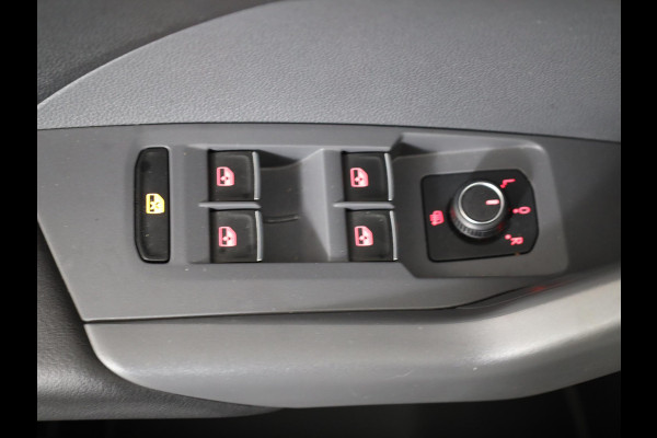 Volkswagen T-Cross 1.0 TSI R-Line 110PK DSG (Automaat) | Digitaal dashboard | Stoelverwarming | Navigatie |