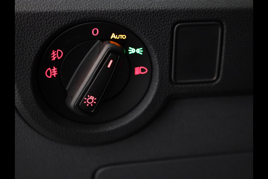 Volkswagen T-Cross 1.0 TSI R-Line 110PK DSG (Automaat) | Digitaal dashboard | Stoelverwarming | Navigatie |