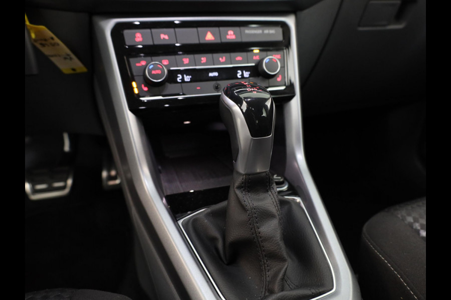 Volkswagen T-Cross 1.0 TSI R-Line 110PK DSG (Automaat) | Digitaal dashboard | Stoelverwarming | Navigatie |