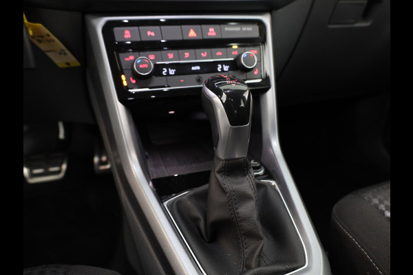 Volkswagen T-Cross 1.0 TSI R-Line 110PK DSG (Automaat) | Digitaal dashboard | Stoelverwarming | Navigatie |