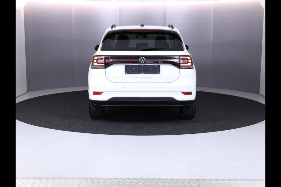 Volkswagen T-Cross 1.0 TSI R-Line 110PK DSG (Automaat) | Digitaal dashboard | Stoelverwarming | Navigatie |