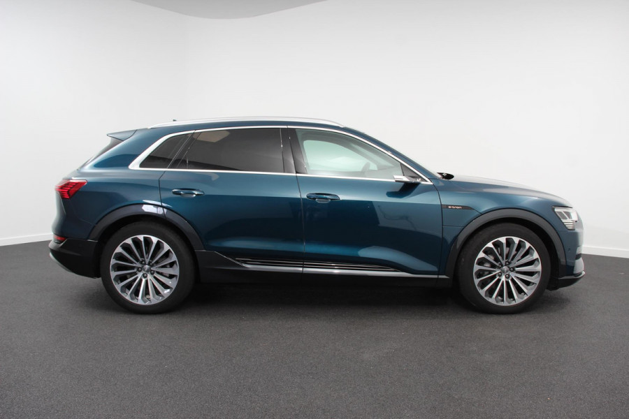 Audi e-tron e-tron 55 Quattro Advanced Selection Navigatie Camera Spiegel Camera Electrisch bedienbare achterklep Climate Control