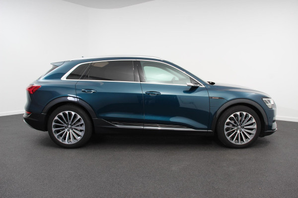 Audi e-tron e-tron 55 Quattro Advanced Selection Navigatie Camera Spiegel Camera Electrisch bedienbare achterklep Climate Control