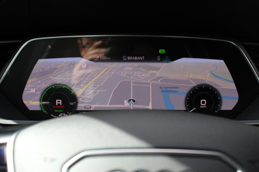 Audi e-tron e-tron 55 Quattro Advanced Selection Navigatie Camera Spiegel Camera Electrisch bedienbare achterklep Climate Control