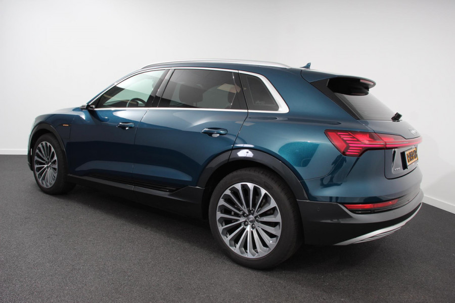 Audi e-tron e-tron 55 Quattro Advanced Selection Navigatie Camera Spiegel Camera Electrisch bedienbare achterklep Climate Control
