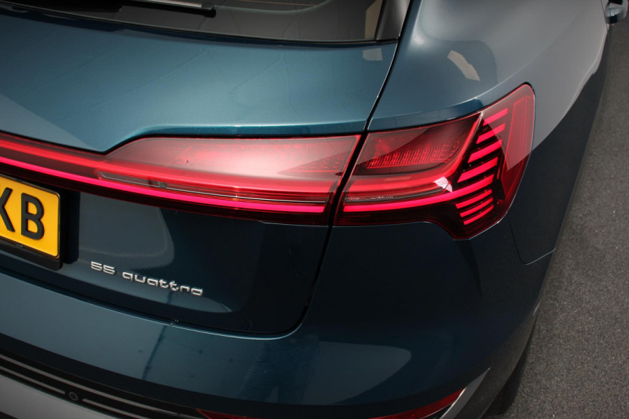 Audi e-tron e-tron 55 Quattro Advanced Selection Navigatie Camera Spiegel Camera Electrisch bedienbare achterklep Climate Control