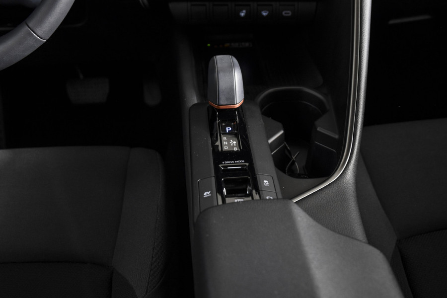 Toyota C-HR 2.0 Hybrid 200 Dynamic | Dig. Cockpit | Adapt. Cruise | Stoel-+Stuurverw. | PDC | Camera | NAV + App. Connect | ECC | LM 18" | 4737