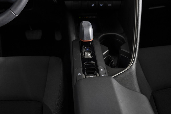 Toyota C-HR 2.0 Hybrid 200 Dynamic | Dig. Cockpit | Adapt. Cruise | Stoel-+Stuurverw. | PDC | Camera | NAV + App. Connect | ECC | LM 18" | 4737
