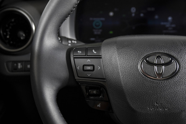 Toyota C-HR 2.0 Hybrid 200 Dynamic | Dig. Cockpit | Adapt. Cruise | Stoel-+Stuurverw. | PDC | Camera | NAV + App. Connect | ECC | LM 18" | 4737