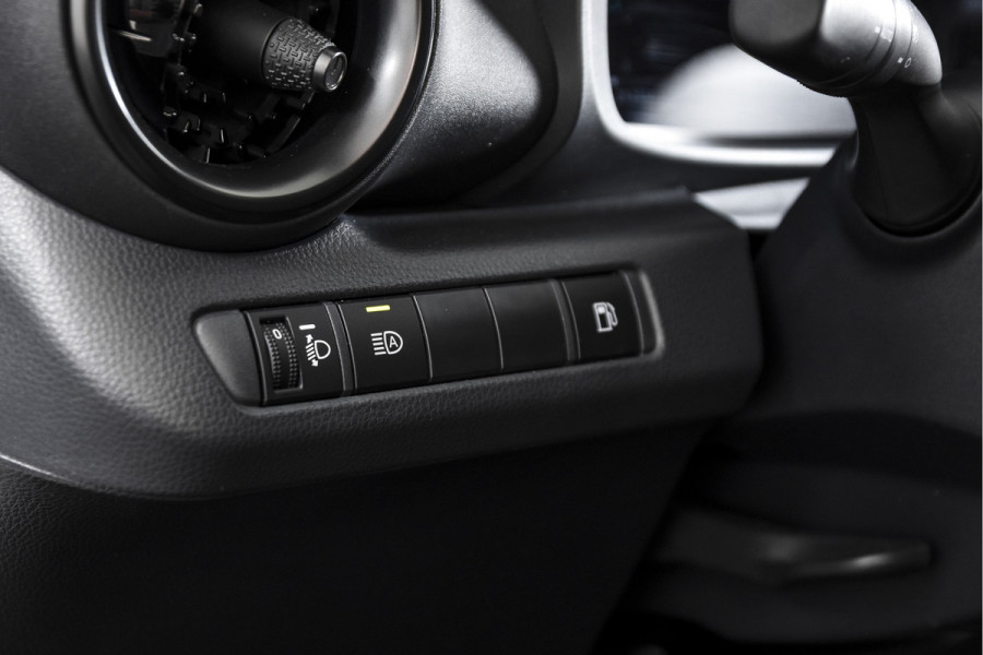 Toyota C-HR 2.0 Hybrid 200 Dynamic | Dig. Cockpit | Adapt. Cruise | Stoel-+Stuurverw. | PDC | Camera | NAV + App. Connect | ECC | LM 18" | 4737
