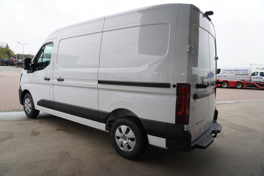 Renault Master T35 2.0 dCi 170PK L2H2 Extra Schuifdeur L / R Nr. V148 | Climate | Navi | Cruise | Trekhaak | Betimmering