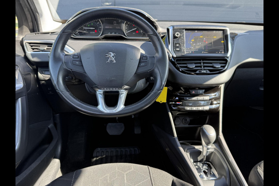 Peugeot 2008 1.2 PureTech Active 2e Eigenaar,Navi,Trekhaak,Pano,Cruise,Clima,N.A.P,110pk,Nieuwe APK bij Aflevering