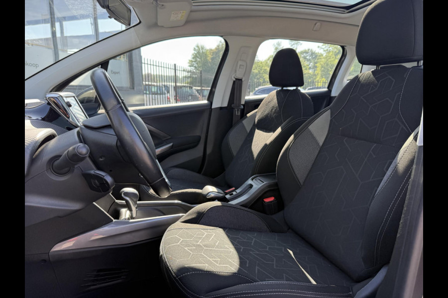Peugeot 2008 1.2 PureTech Active 2e Eigenaar,Navi,Trekhaak,Pano,Cruise,Clima,N.A.P,110pk,Nieuwe APK bij Aflevering