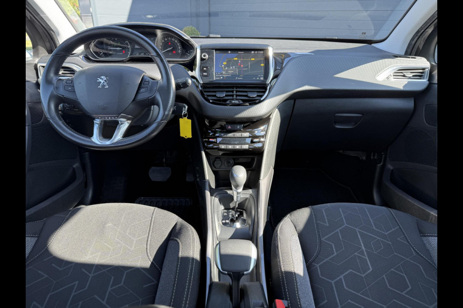 Peugeot 2008 1.2 PureTech Active 2e Eigenaar,Navi,Trekhaak,Pano,Cruise,Clima,N.A.P,110pk,Nieuwe APK bij Aflevering
