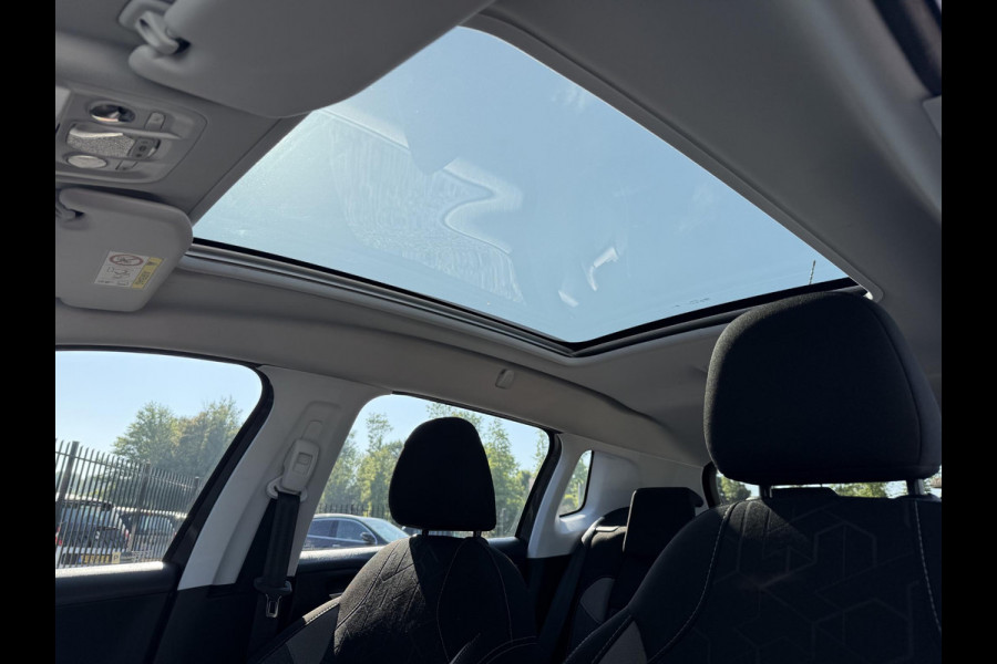 Peugeot 2008 1.2 PureTech Active 2e Eigenaar,Navi,Trekhaak,Pano,Cruise,Clima,N.A.P,110pk,Nieuwe APK bij Aflevering